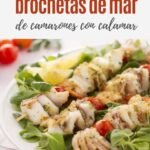 Brochetas de mar de camarones con calamar