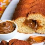 budin de coco banana y dulce de leche